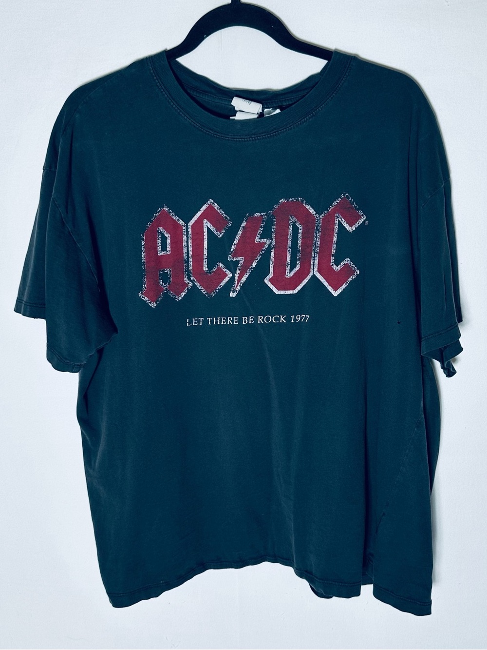 H&M AC/DC Band Tee Oversized Distressed Graphic Print Rocker Concert T Shirt L